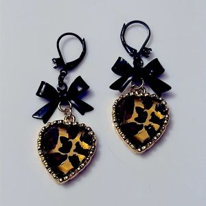 Betsey Johnson Heart Bow Animal Print Dangle Pierced Earrings